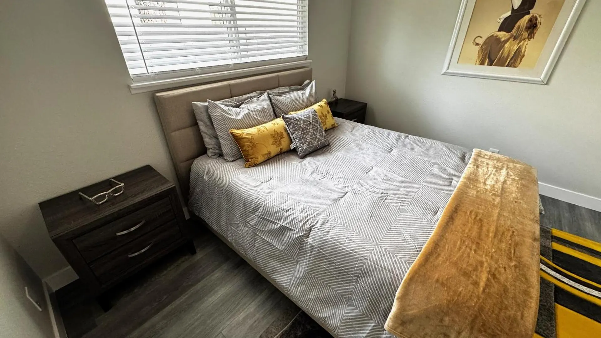 Downtown Las Vegas Walk Everywhere Turnkey Mid-Century Apartments Fully Furnished & Renovated! 0*,  États-Unis