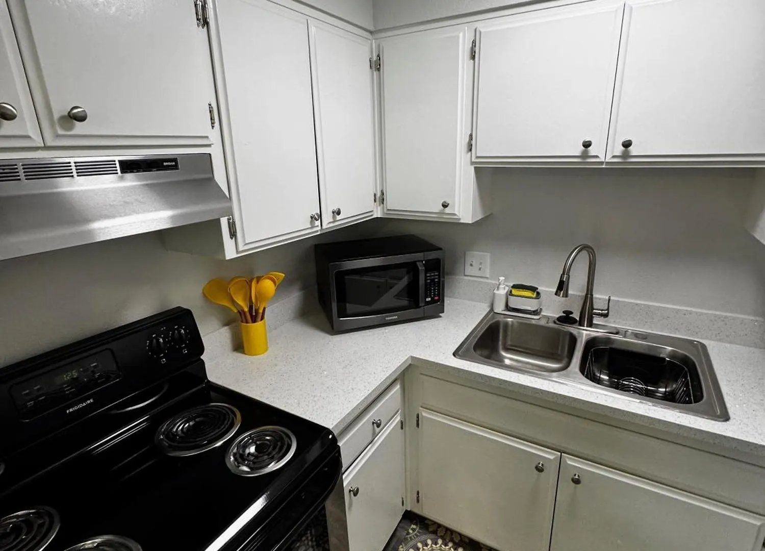 Downtown Las Vegas Walk Everywhere Turnkey Mid-Century Apartments Fully Furnished & Renovated!